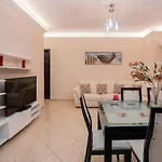 公寓 Taso's Modern House! *