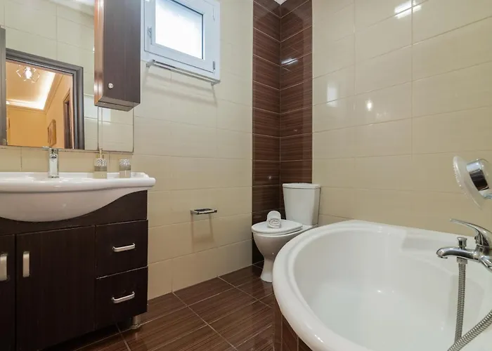 Taso's Modern House! Апартаменты